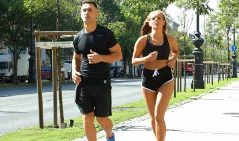 Потная русская сучка в жопу: жесткий анал после изнуряющей пробежки!