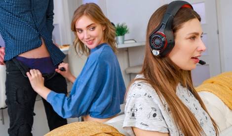 Украинская красотка тайком отбила парня у сводной сестры и оттрахала в экстазе!