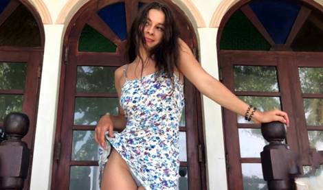 Россиянка в экстазе на курорте: стонет от члена любовника и его толстого кошелька!