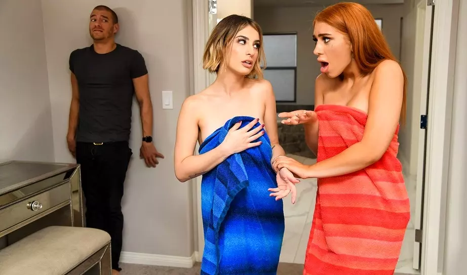 Сестра с подругой завели сводного брата на дикий групповой секс: он не смог отказаться!