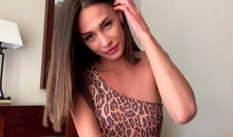 Горячая москвичка с упоением сосет член сводному брату и трахается в домашнем порно!