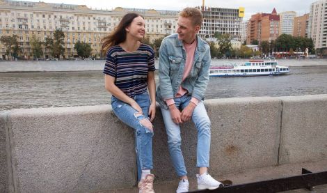 Через всю Москву к горячей молодухе: нежный секс с кремпаем в манду!