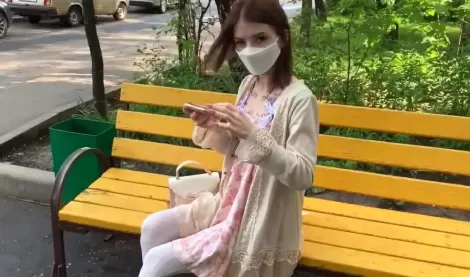 Познакомился возле дома на улице с красивой русской девушкой и пригласив ее в гости - трахнул